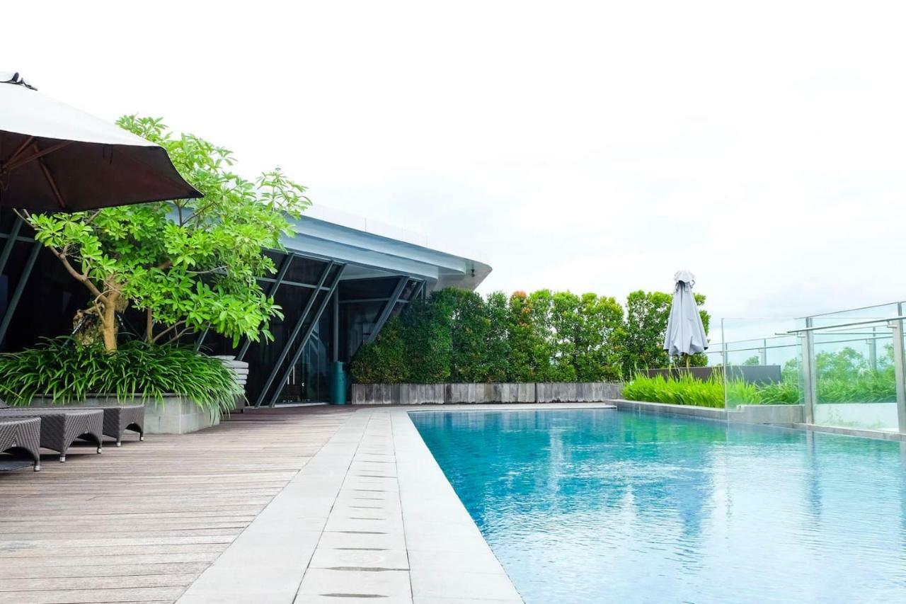 Lavenderbnb 1 At Uttara The Icon Apartment Yogyakarta Exterior foto